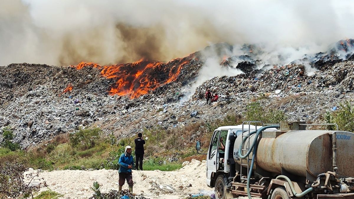 Biggest TPA In Bali Fires, Allegedly Due To Metan Gas