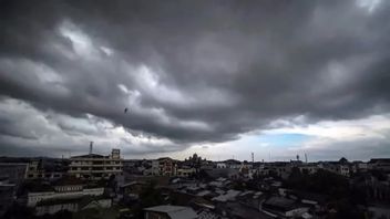 Jakarta aujourd'hui recouvert de nuages épais