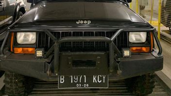 2 voitures Cherokee appartenant à l’ancien Walkot Bekasi Rahmat Effendi mises aux enchères au KPK