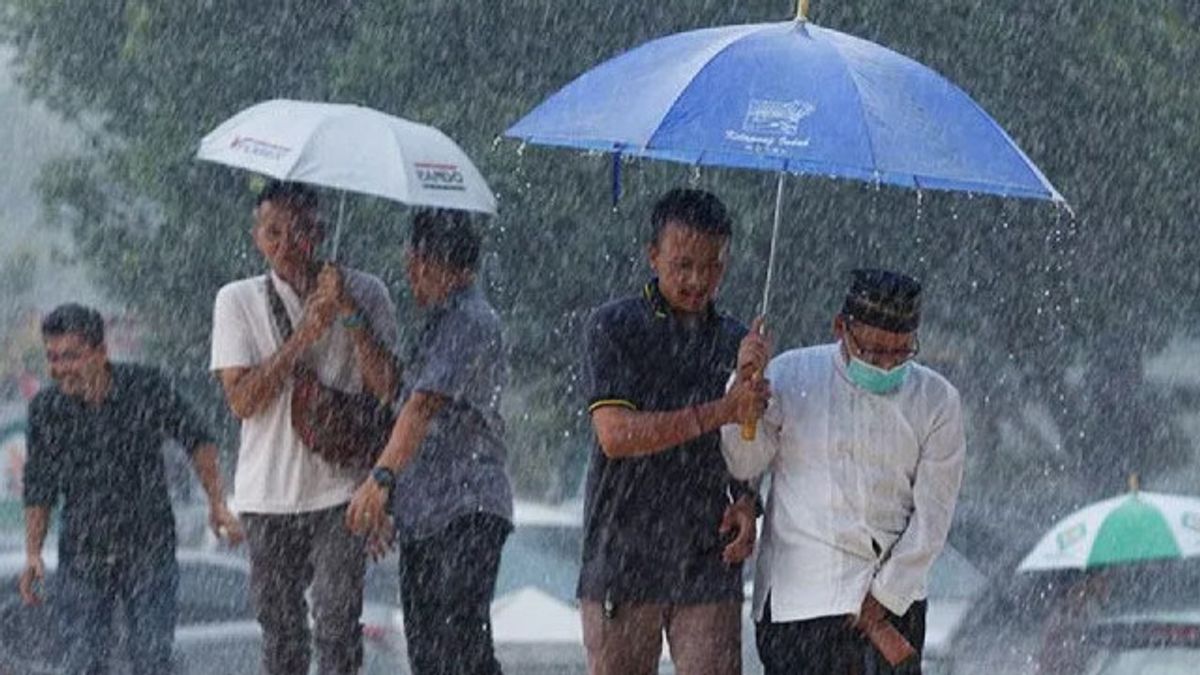 BMKG Prakirakan Hujan Ringan hingga Lebat di Berbagai Wilayah Indonesia