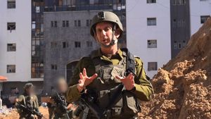 الدفاع عن هجماته على مدارس الأمم المتحدة في غزة، الجيش الإسرائيلي: حماس تعمل في الفصول الدراسية الثلاثة