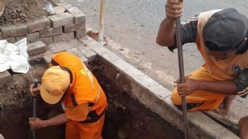 5 Sumur Resapan Dibuat di Cipinang Melayu Antisipasi Banjir Saat Musim Hujan