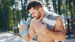 5 Reasons Why You Need To Stop Drinking Powder Protein