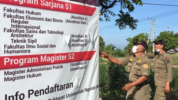 Tampilkan Wajah Asri Bali, Satpol PP Bersih-bersih Baliho Tak Berizin Jelang KTT G20