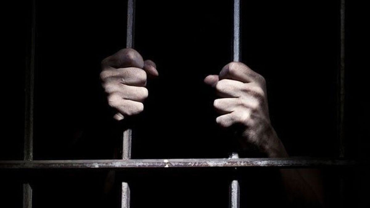 巴布亚麦加案的罪犯在南苏拉威西岛的塔卡拉尔监狱死亡