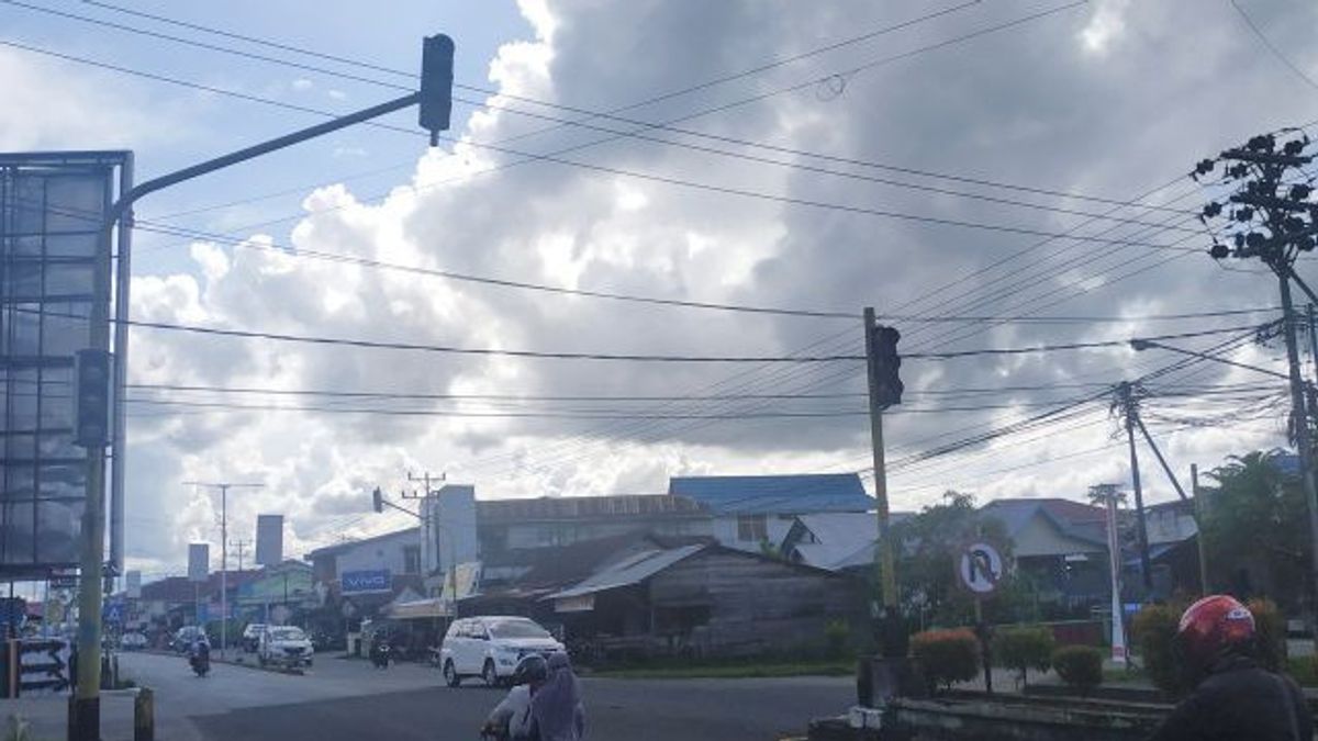 Miraculously, In West Kalimantan There Is A Red Light That Was Built 6 Years Ago But Never Works