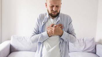 胃酸倒流到心脏的特征，以及如何克服它