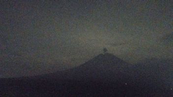 Mont Semeru, éruption avec une éruption volcanique d'une magnitude de 600 mètres