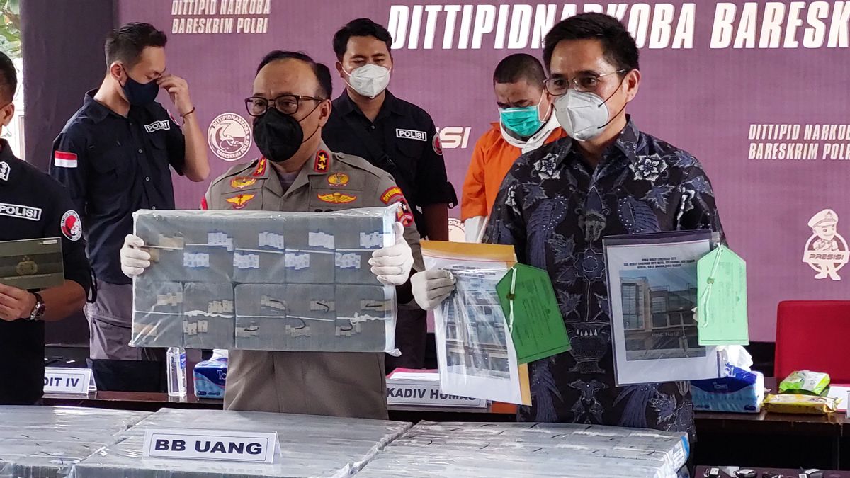 In Addition To The Indonesian-Malaysia Network Narcotics Band, The Police Also Sita Mobil Jaguar, Harley Davidson And Tanah, A Total Of IDR 50 Billion