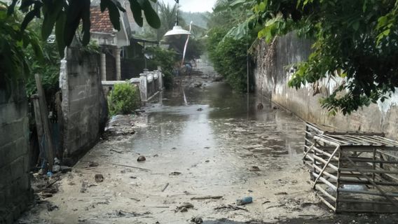 Côte Sud De Tulungagung, Trenggalek Et Pacitan Frappés Par Rob Flood, Résidents En état D’alerte!