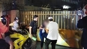 Hit By Satpol PP Raid, Night Woman In Cipinang Pretends To Buy Fried Rice And Claims To Be Pregnant