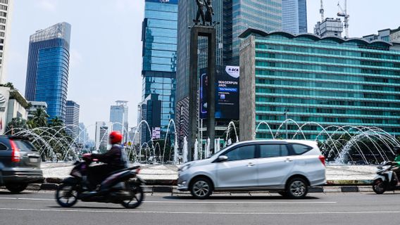 DPR Fraksi PKS: Daripada Hapus Pajak Mobil Baru, Lebih Baik Gratiskan Pajak Motor dan Biaya SIM