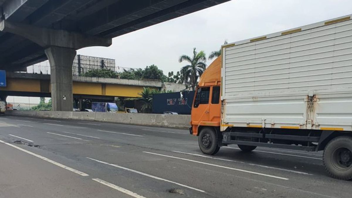 Jasa Marga Again Repairs The Jakarta-Cikampek Toll Road