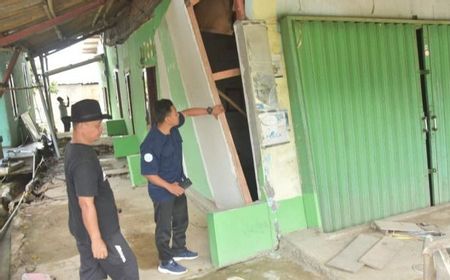 Belasan Rumah di Bojongmangu Bekasi Ambles Akibat Pergerakan Tanah