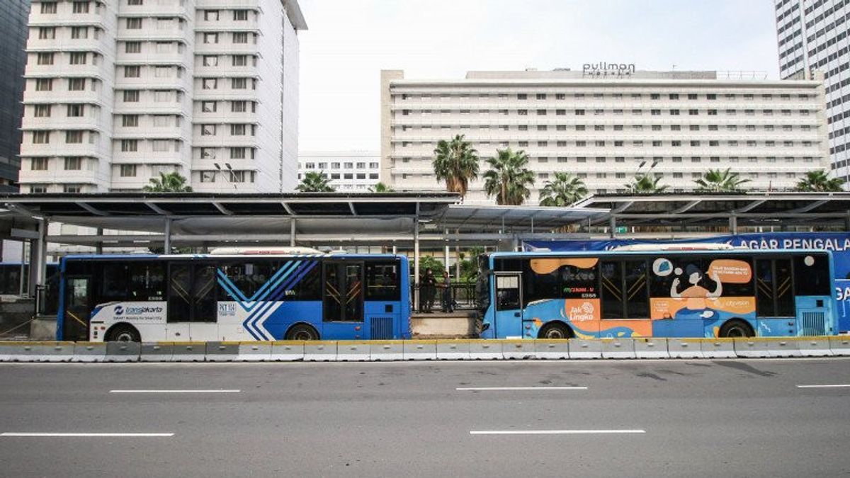 Jalanan Jakarta Tergenang, Rute 7 Layanan Mikrotrans Dialihkan, Ini Daftarnya