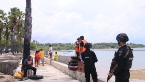 Rutin Patroli di Lokasi Wisata Selama Libur Lebaran, Brimob NTT Harap Bisa Berikan Rasa Aman dan Nyaman Bagi Wisatawan