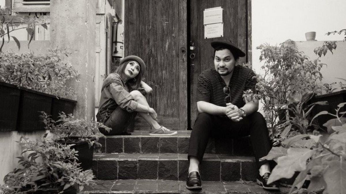 Both 'Naughty', Trie Utami Et Tompi Collaborate Through You