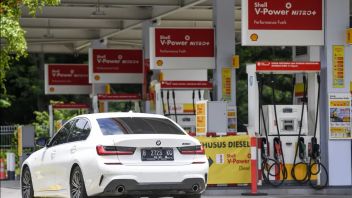 Shell veille à ce que toutes les stocks d'essence de carburant soient débordés dans toutes les stations d'attente