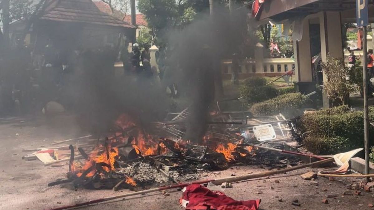 rame : Quatre policiers dans l'est de Jakarta sont devenus suspects