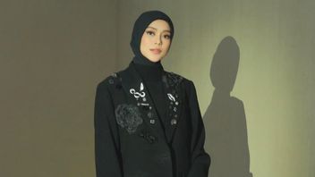 Pregnant Conditions Can't Stop Lesti Kejora From Going Down Directly To Help Flood Victims In Medan