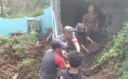 Satu Rumah di Sukaluyu Cianjur Rusak Berat, Belasan Terancam Longsor Usai Hujan Deras