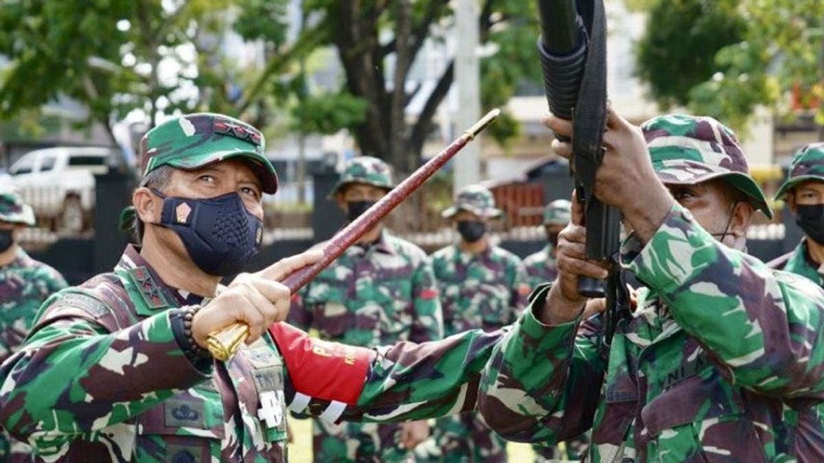 命令！パンダムカスアリは、西パプアの脆弱な地域で兵士の準備をチェックします