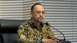 KPK Confiscates IDR 50 Million Toyota Innova Regarding Alleged Bribery Of East Java Provincial Government Grant Funds