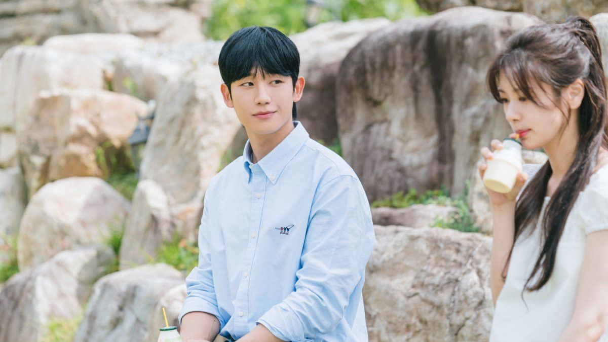 Jung Hae In Nyanyikan Lagu OST Terakhir untuk <i>Love Next Door</i>