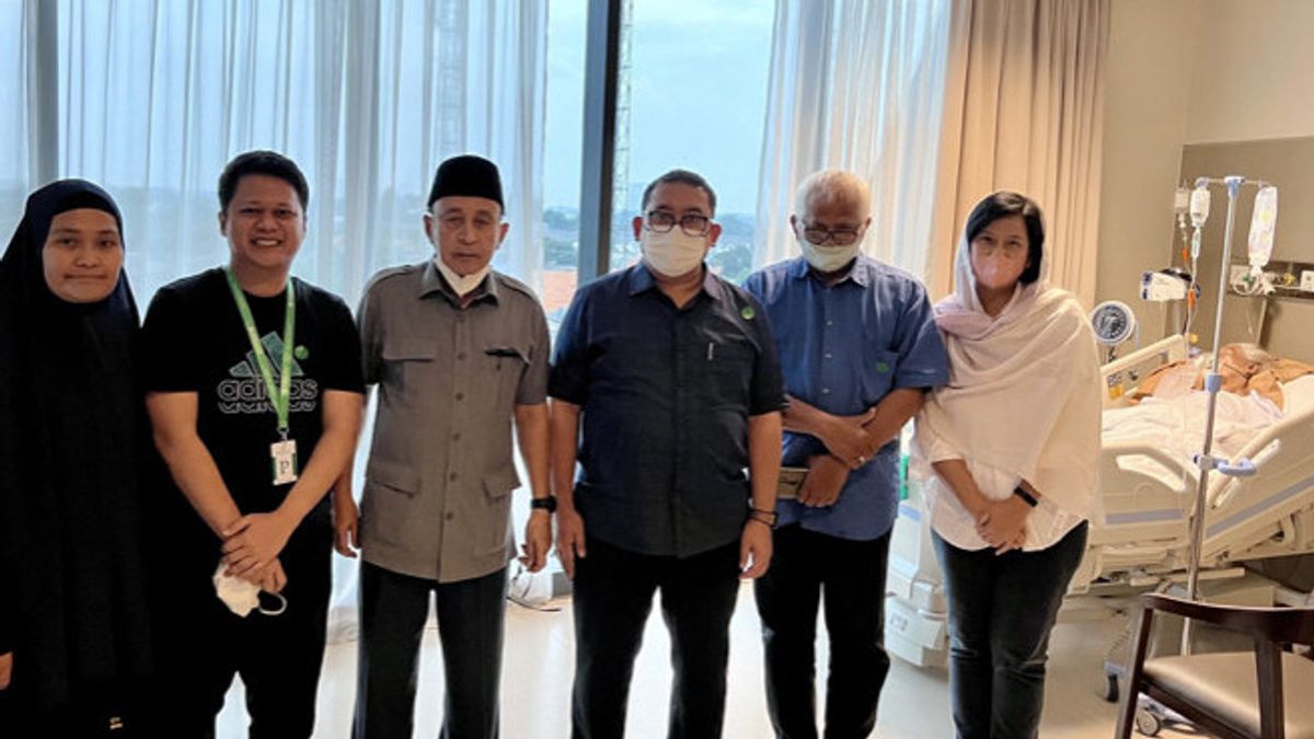Rong Blood Vessel, Betawi Culturalist Ridwan Saidi In Nursing RSPI Bintaro