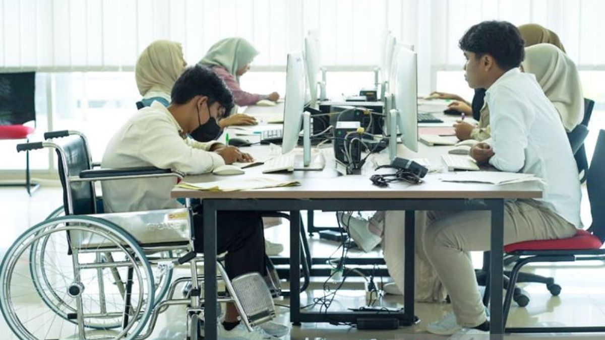 Six Persons With Disabilities Struggle To Enter ULM Via SNBT