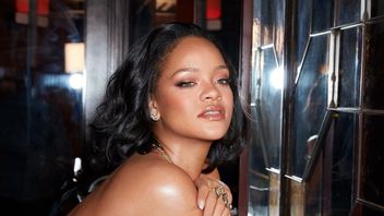 Diduga Lecehkan Agama Islam, Rihanna Minta Maaf