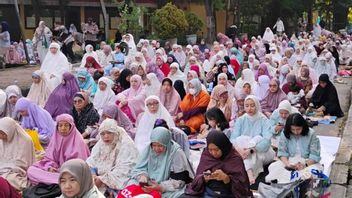 Jamaah Padati Salat Id at the Baitusy Syifa Mosque Jaktim