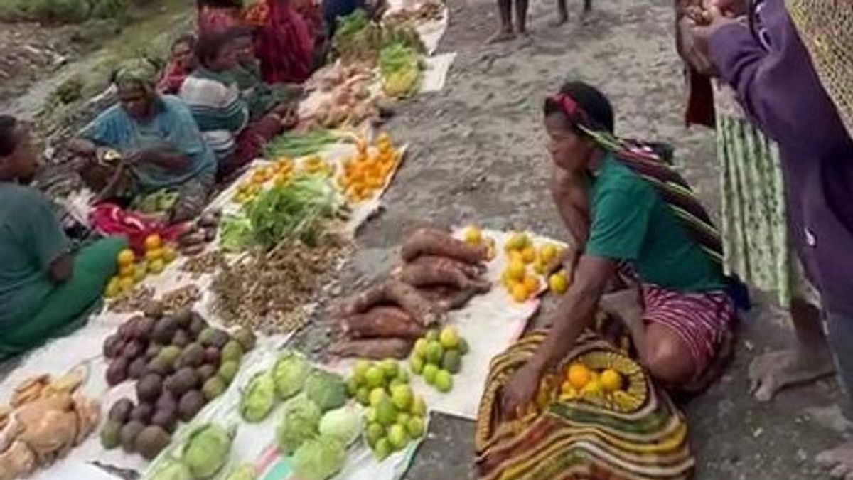 パプアKSTギャングが再び行動し、インタンジャヤの住民が市場で農産物を販売することを禁止