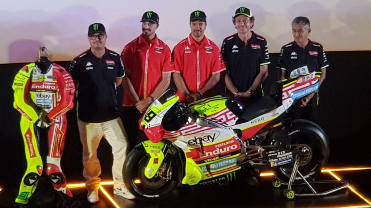 فريق VR46 المملوك من قبل فالنتينو روسي يطلق ليفيري بارو لسباق مانداليكا موتو جي بي 2025