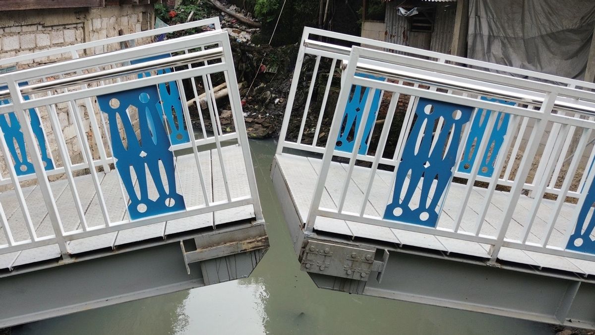 Mudahkan Pengerukan Sungai, Pramono Bakal Perbanyak Jembatan Angkat di Perkampungan