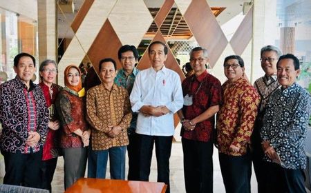 Presiden Jokowi Temui Teman-Teman Semasa Kuliah di UGM Yogyakarta