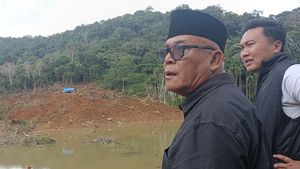 Bupati Pasaman Barat Pastikan Pencarian 3 Korban Longsor Dilanjutkan