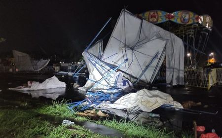 Berlangsung Cepat, Angin Kencang Rusak Tenda UMKM di MPP Sidoarjo