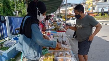 Harga Minyak Goreng Melonjak Bikin Kue Takjil yang Tadinya Rp5.000 Dapat 4 Buah, Kini Jadi 3 Saja