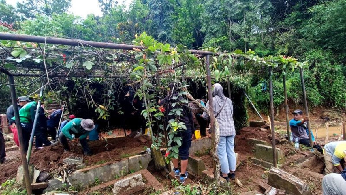 20 tombes de TPU Cikutra touchées par Tanggul Jebol, le gouvernement de la ville de Bandung assure qu’il n’y a pas de corps de Hanyut