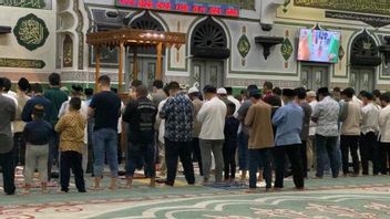Tarawih Title，Al-Azhar South Jakarta大清真寺只包含数十名信徒