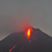 Dalam Sepekan, Gunung Merapi Luncurkan 143 Kali Guguran Lava