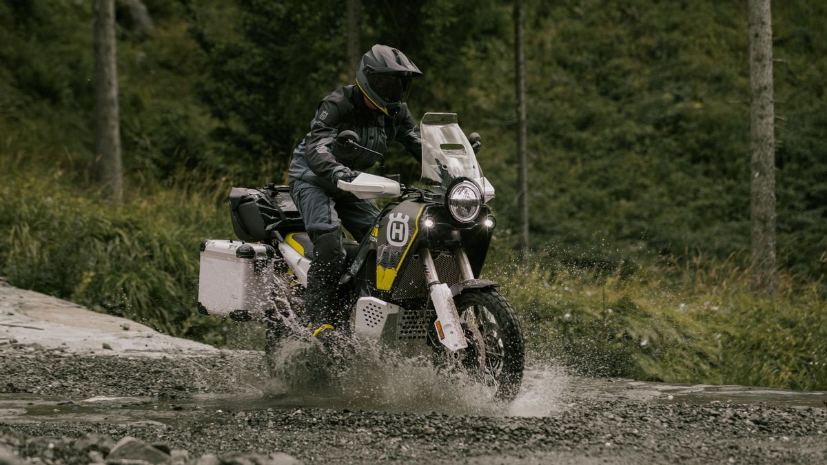 Husqvarna Hadirkan Norden 901 Expedition 2025 dengan Spesifikasi Lebih Baik dari Sebelumnya