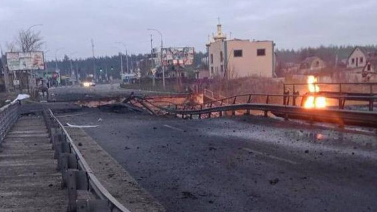 In Order For Russian Forces Not To Penetrate Kyiv, Ukraine Had To Destroy The Teteriv River Bridge