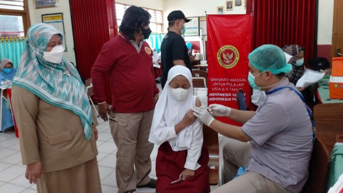 BIN يبدأ COVID-19 تطعيم أطفال المدارس الابتدائية في جاوة الغربية