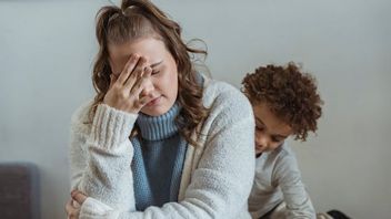 インフルエンザの季節に入ると、病気の子供と向き合うときのストレスを緩和するための親のヒント
