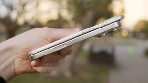 جاكرتا - Apple مستعدة لإطلاق iPhone 19 Air بشاشة أكبر بحلول عام 2027!