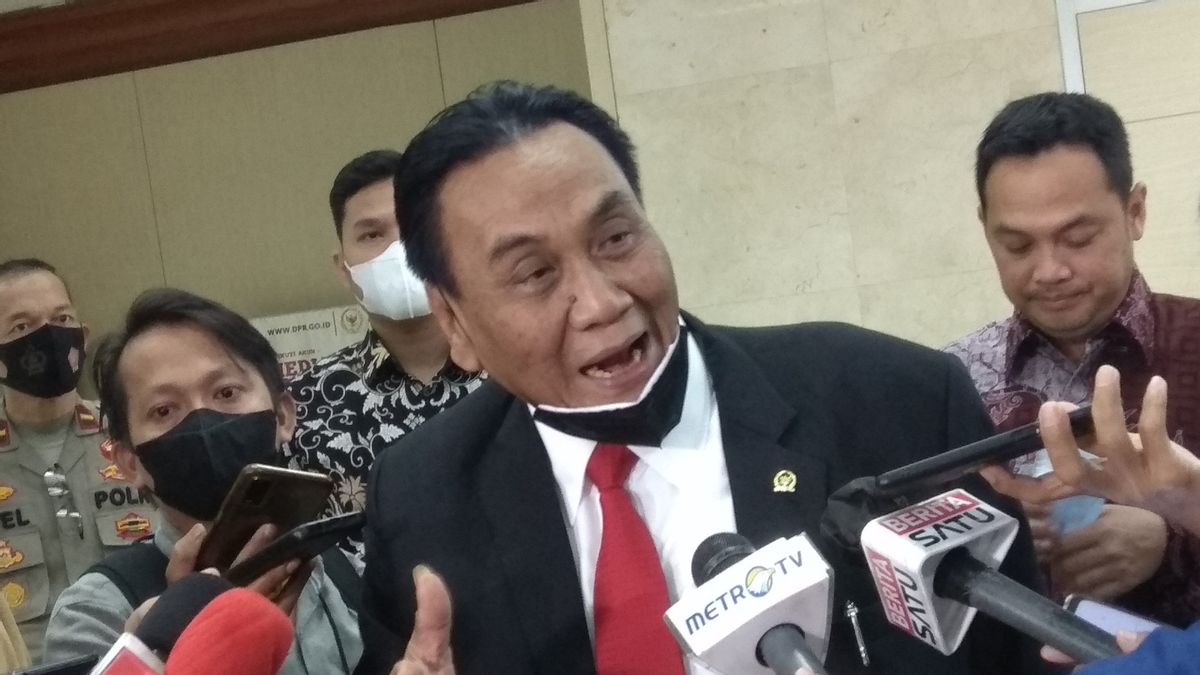 Bambang Pacul Pour l'opposition PDIP : L'autorité du gouvernement