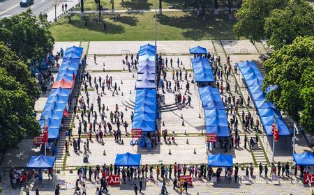 Kasus Infeksi COVID-19 Terus Melonjak, Beijing Tutup Taman, Pusat Perbelanjaan dan Museum