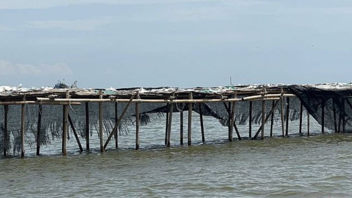 du procureur de la République d’Indonésie (KPK) démantèle immédiatement le fardeau illégal de mer à Tangerang au détriment des pêcheurs